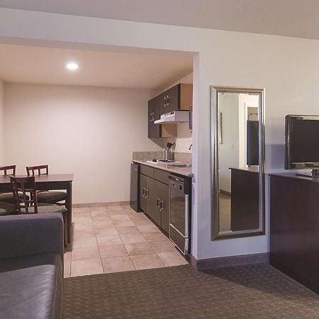 La Quinta By Wyndham Portland Nw Hotell Exteriör bild