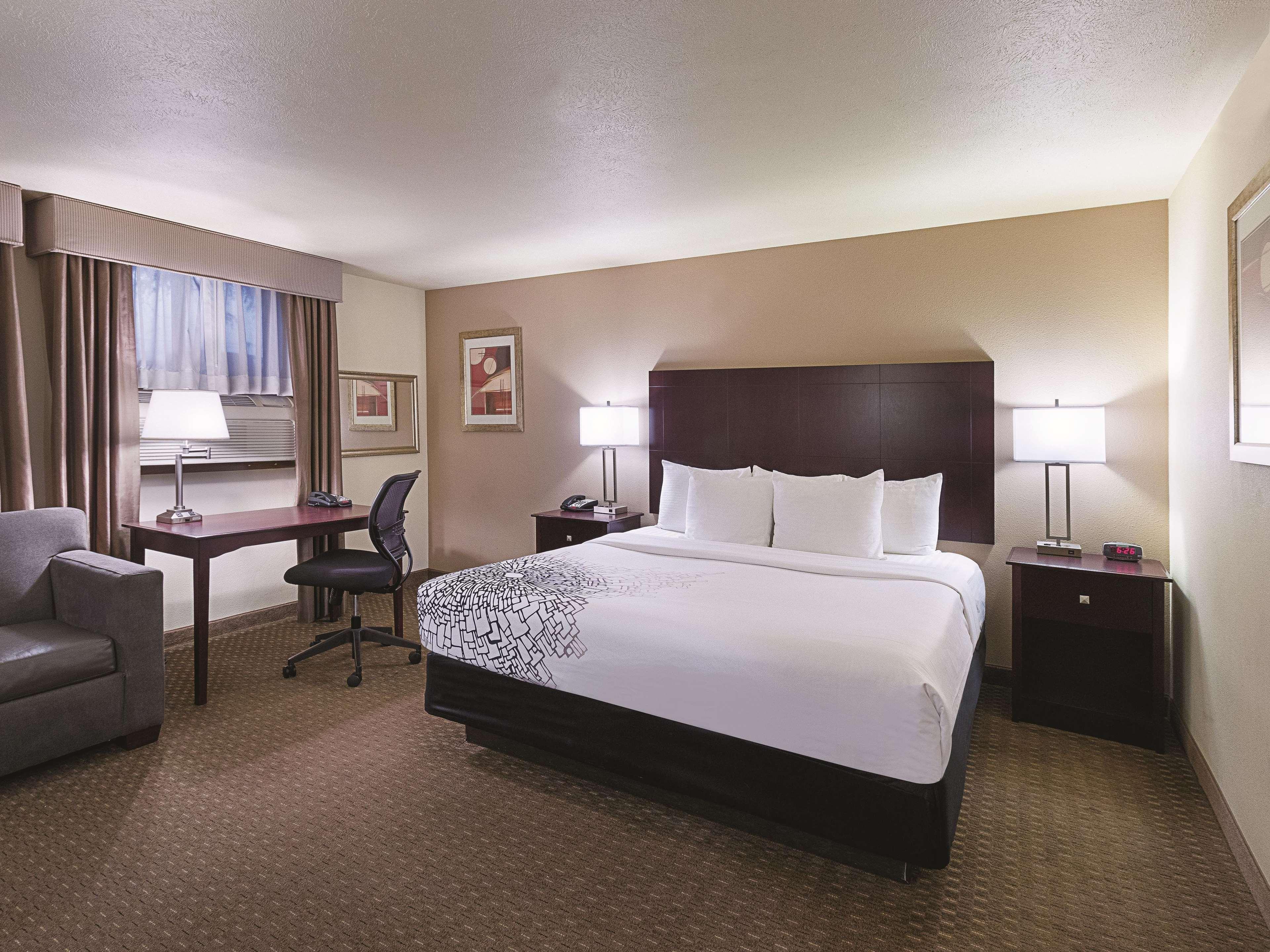 La Quinta By Wyndham Portland Nw Hotell Exteriör bild