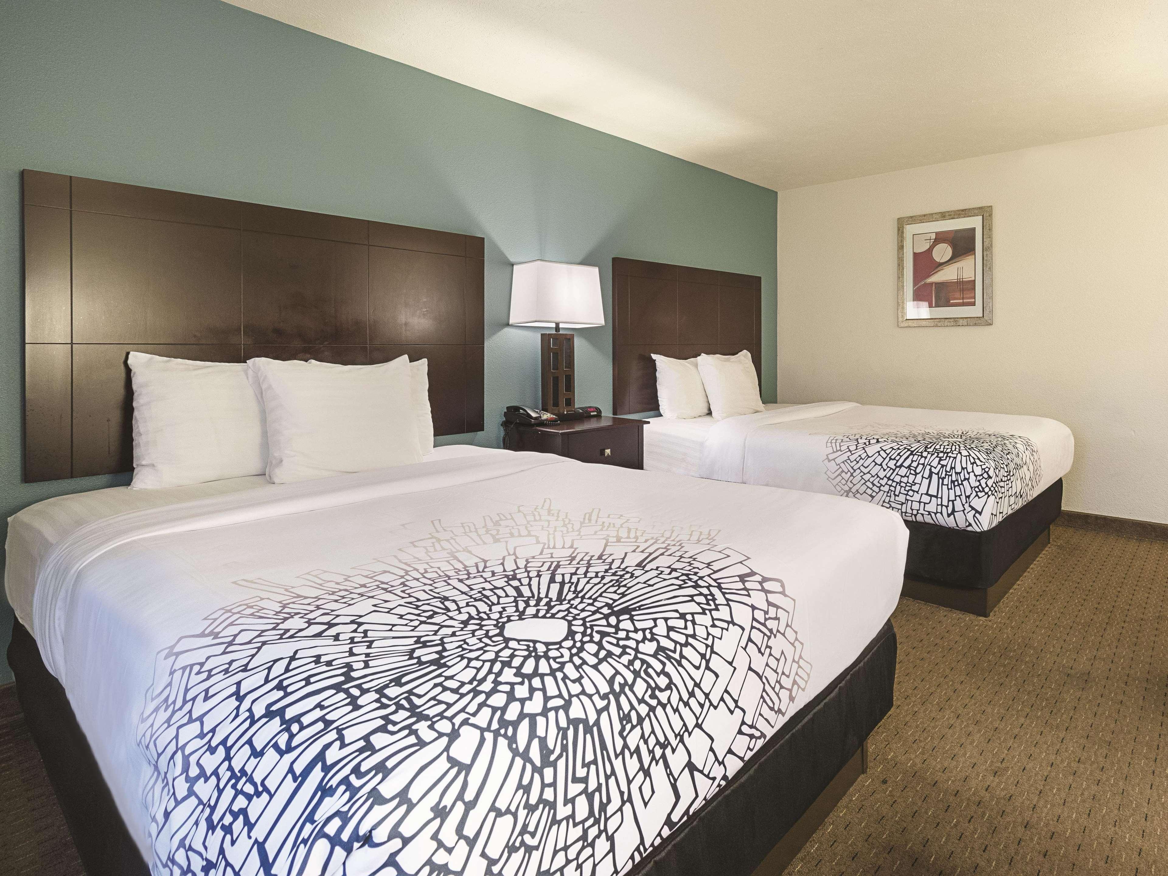 La Quinta By Wyndham Portland Nw Hotell Exteriör bild