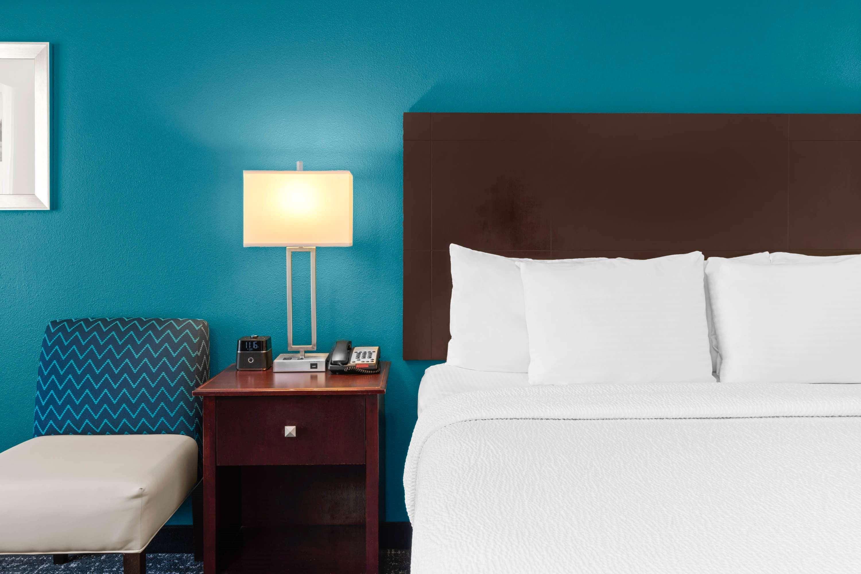 La Quinta By Wyndham Portland Nw Hotell Exteriör bild